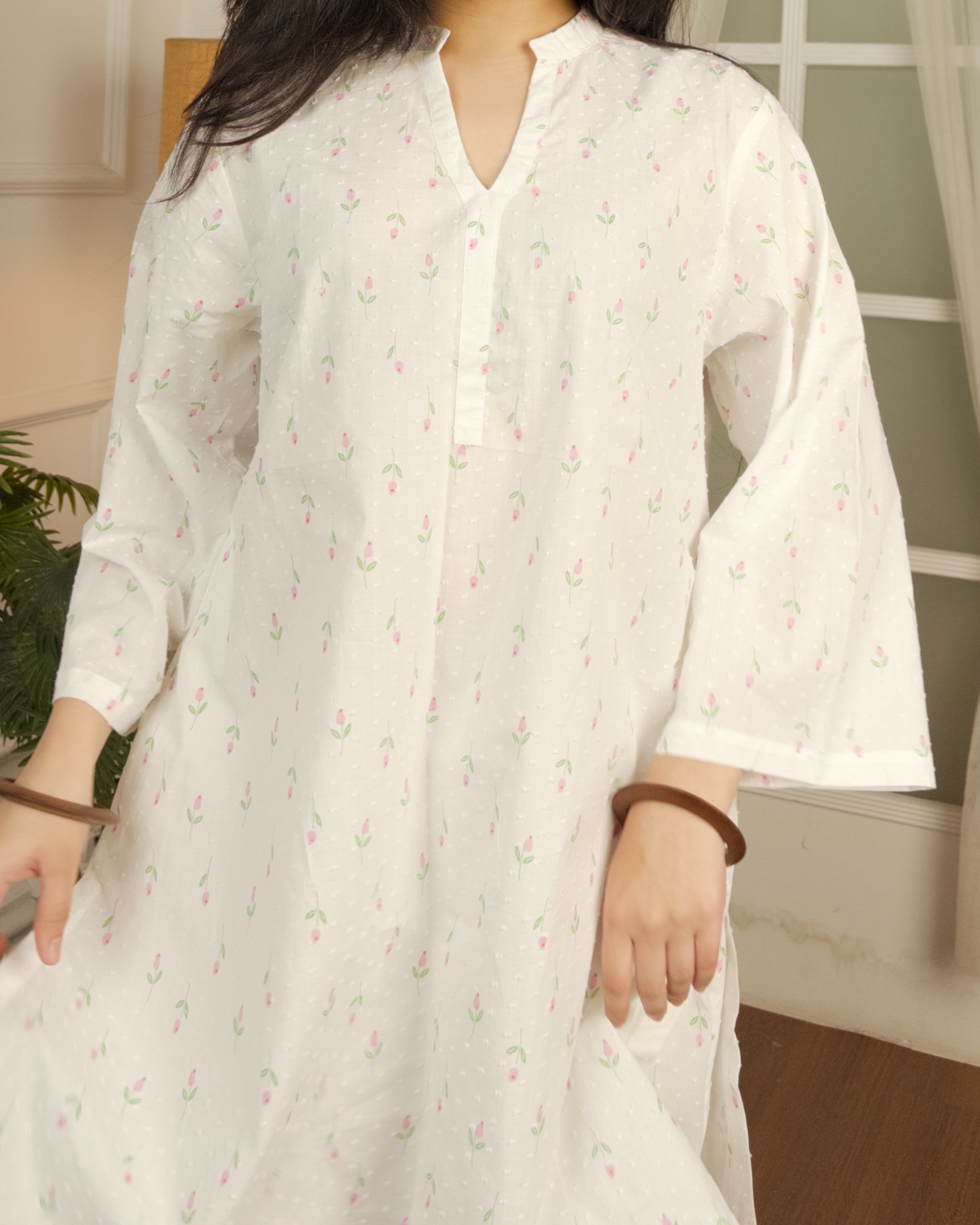 Feather – White Cotton Relaxed-Fit Kurta Set