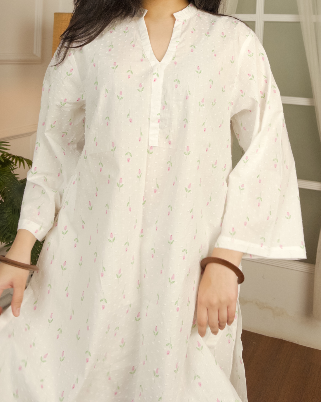Feather – White Cotton Relaxed-Fit Kurta Set